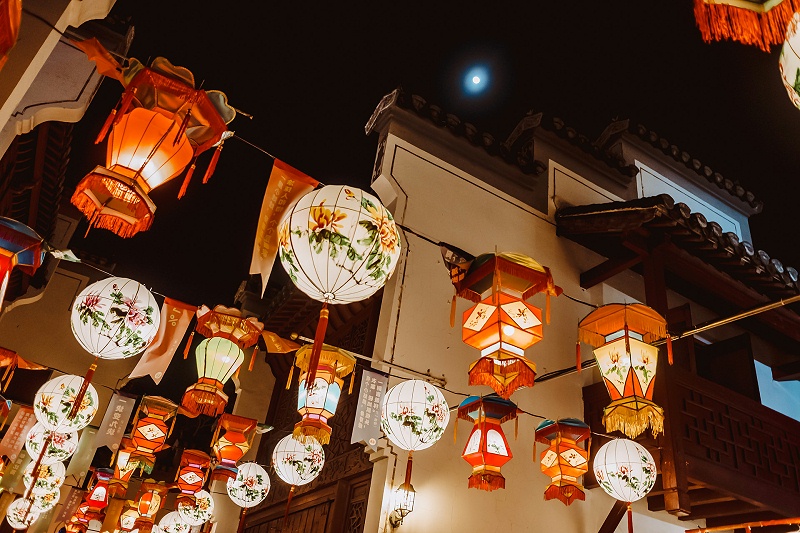 千庫(kù)網(wǎng)_燈飾晚會(huì)花燈新春猜燈謎攝影圖配圖_攝影圖編號(hào)151602